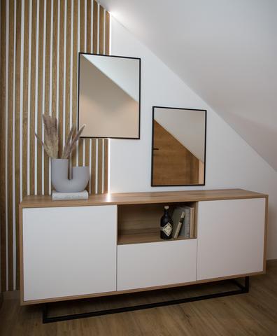 DIY-Projekt: Erschaffe eine moderne Wandvertäfelung mit einer selbstgemachten Lamellenwand DIY-Projekt: Erschaffe eine moderne Wandvertäfelung mit einer selbstgemachten Lamellenwand