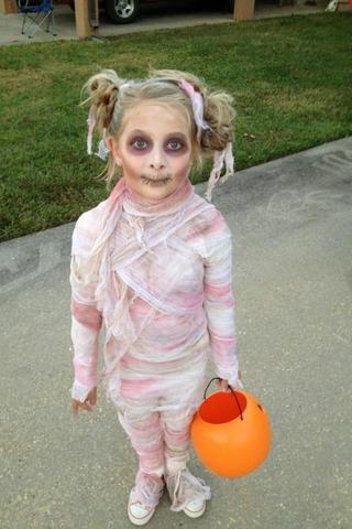 Spontane DIY Halloween-Kostüme für Kinder - Last-Minute und kinderleicht gemacht Spontane DIY Halloween-Kostüme für Kinder - Last-Minute und kinderleicht gemacht