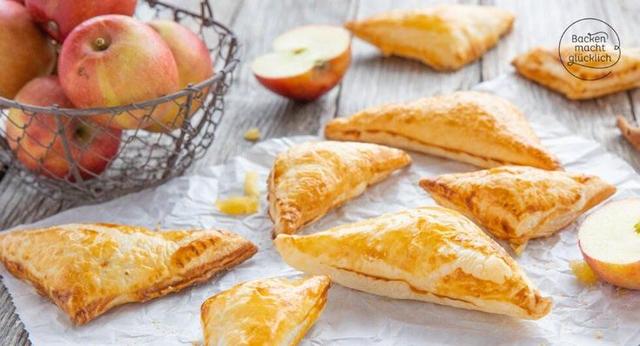 Perfekt gebackene Apfeltaschen mit dem Zenker Backblech: Knusprig von allen Seiten Perfekt gebackene Apfeltaschen mit dem Zenker Backblech: Knusprig von allen Seiten
