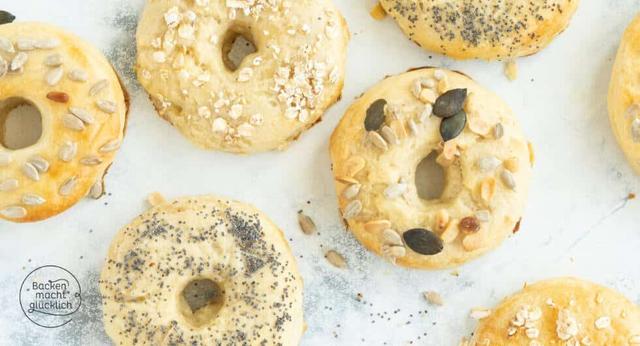 Backen Sie Ihre eigenen köstlichen Bagels Backen Sie Ihre eigenen köstlichen Bagels