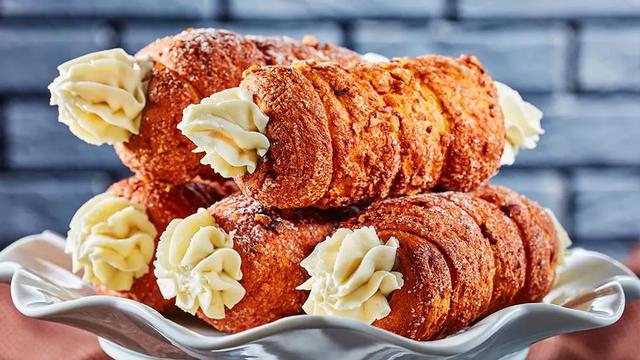 Backen wie ein Profi: Baumstriezel ganz einfach selber machen