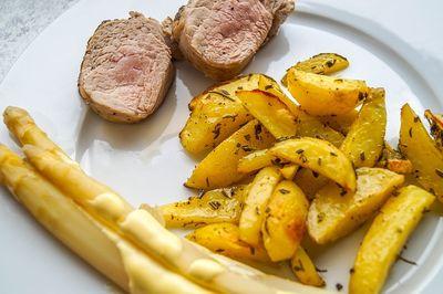 Geschmackvolle Begleiter zu Rosmarinkartoffeln: Empfehlungen und Rezepte Geschmackvolle Begleiter zu Rosmarinkartoffeln: Empfehlungen und Rezepte