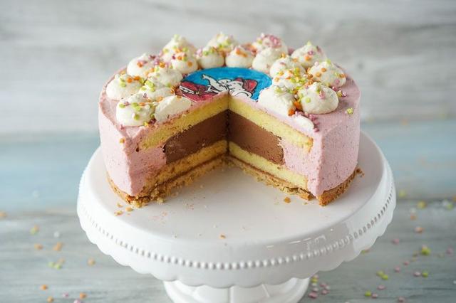 Überrasche mit einer selbstgemachten Benjamin Blümchen Torte Überrasche mit einer selbstgemachten Benjamin Blümchen Torte