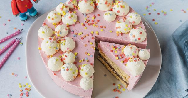 Kreative Idee: Die beliebte Benjamin Blümchen Torte selbst zubereiten Kreative Idee: Die beliebte Benjamin Blümchen Torte selbst zubereiten
