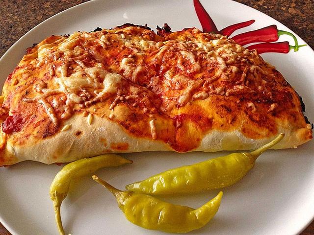 Selbstgemachte Calzone wie auf Libori: Ein Genuss für die ganze Familie Selbstgemachte Calzone wie auf Libori: Ein Genuss für die ganze Familie