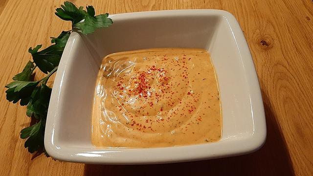 Selbstgemachte Döner Soßen: Schnell, günstig und super lecker Selbstgemachte Döner Soßen: Schnell, günstig und super lecker