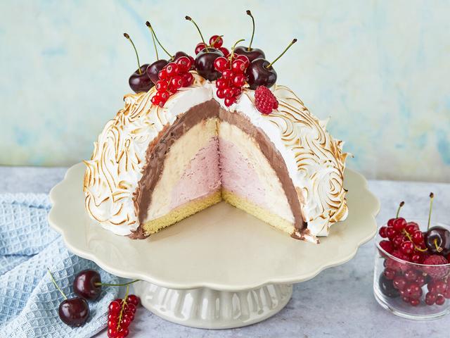 Himmlischer Genuss: Selber eine Eisbombe zaubern Himmlischer Genuss: Selber eine Eisbombe zaubern