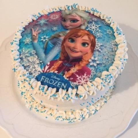 Leckere Elsa Torte zum Selberbacken