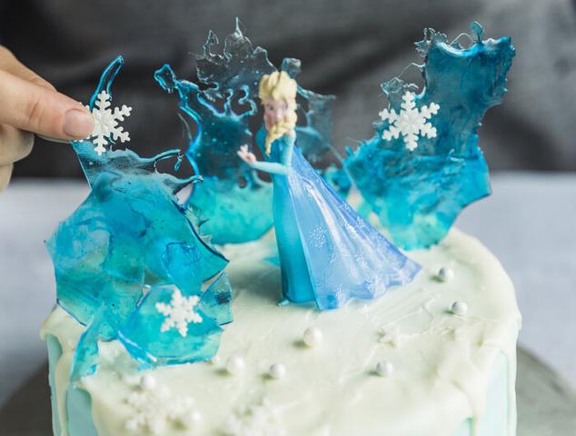 Kindergeburtstagshighlight: Elsa Torte selber machen