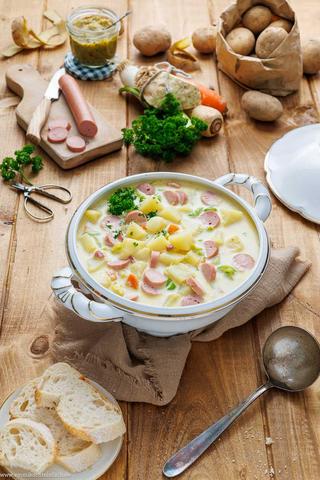 Köstliche Kartoffelsuppe hausgemacht: Schritt-für-Schritt-Anleitung Köstliche Kartoffelsuppe hausgemacht: Schritt-für-Schritt-Anleitung
