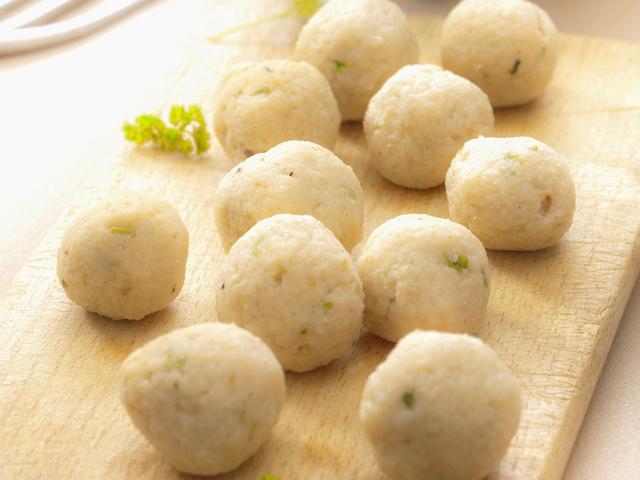 Leckere Markklößchen selbstgemacht Leckere Markklößchen selbstgemacht