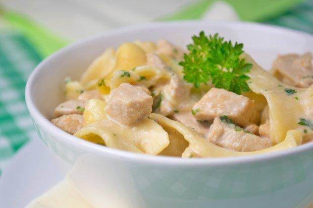 Verwöhnen Sie sich mit einer selbstgemachten Rahmsauce Verwöhnen Sie sich mit einer selbstgemachten Rahmsauce