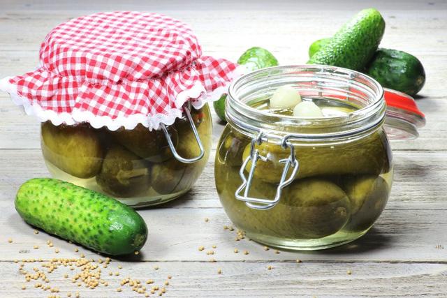 Schritt-für-Schritt-Anleitung: Salzgurken selber einlegen und genießen