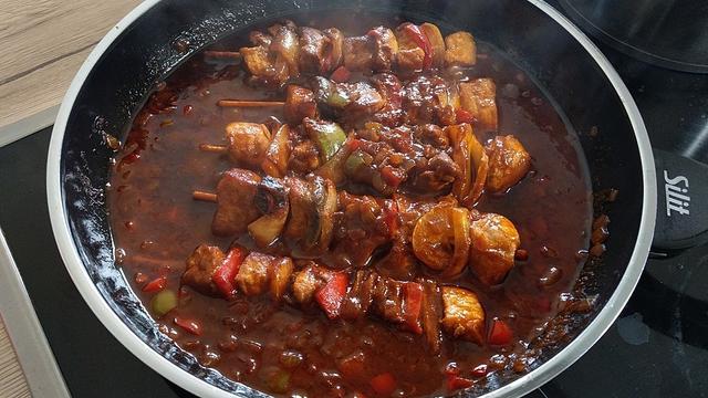 So gelingt die perfekte Schaschliksoße aus eigener Küche