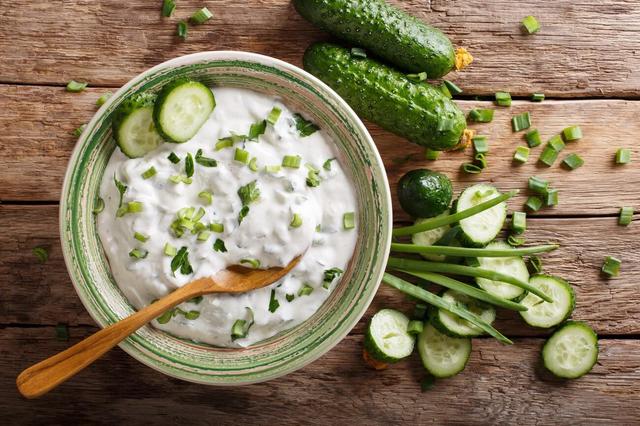 Selber machen statt kaufen: So gelingt die perfekte Knoblauchsauce Selber machen statt kaufen: So gelingt die perfekte Knoblauchsauce