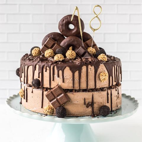 Schritt-für-Schritt-Anleitung für eine individuelle Geburtstagstorte zum 18. Schritt-für-Schritt-Anleitung für eine individuelle Geburtstagstorte zum 18.