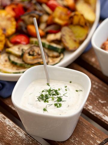 Köstliche Kräutersoße ohne Tüte - selber machen lohnt sich!