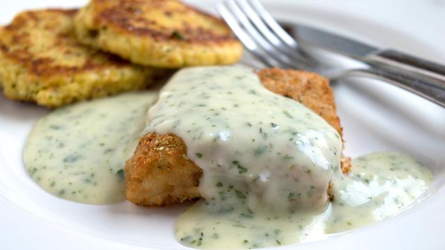 Einfaches Rezept für hausgemachte Kräutersoße - super lecker!