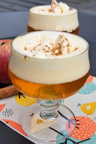 Schritt-für-Schritt-Anleitung für selbstgemachten Apfelschnaps Schritt-für-Schritt-Anleitung für selbstgemachten Apfelschnaps