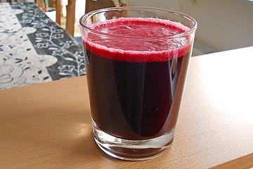 Leckerer Brombeersaft zum Selbermachen: Einfaches Rezept für die Vorratskammer