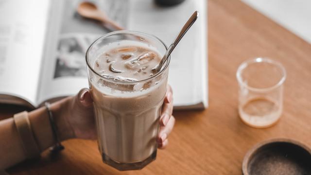 Schneller und erfrischender Eiskaffee zum Selbermachen Schneller und erfrischender Eiskaffee zum Selbermachen