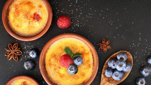Crema Catalana: Ein klassisches spanisches Dessert zum Selbermachen Crema Catalana: Ein klassisches spanisches Dessert zum Selbermachen