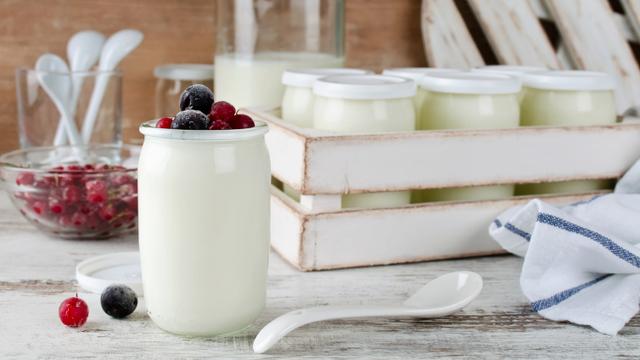 Selbstgemachter Naturjoghurt: So gelingt er garantiert Selbstgemachter Naturjoghurt: So gelingt er garantiert