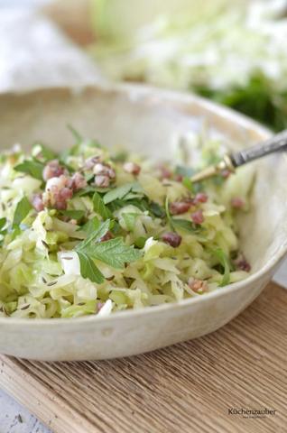 Omas Geheimrezept für köstlichen Krautsalat Omas Geheimrezept für köstlichen Krautsalat