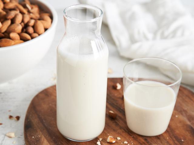 Vegane Variante: Reispudding mit Mandelmilch selber machen