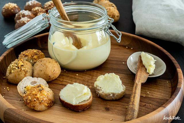 Perfekte Grundrezepte für selbstgemachten Schmelzkäse Perfekte Grundrezepte für selbstgemachten Schmelzkäse