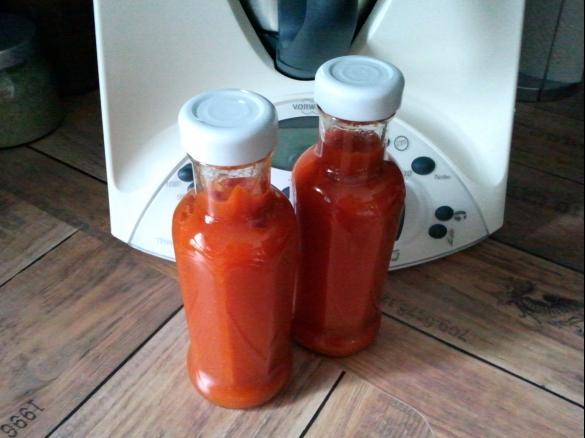 Selbstgemachtes Ketchup mit dem Thermomix - einfach und lecker Selbstgemachtes Ketchup mit dem Thermomix - einfach und lecker