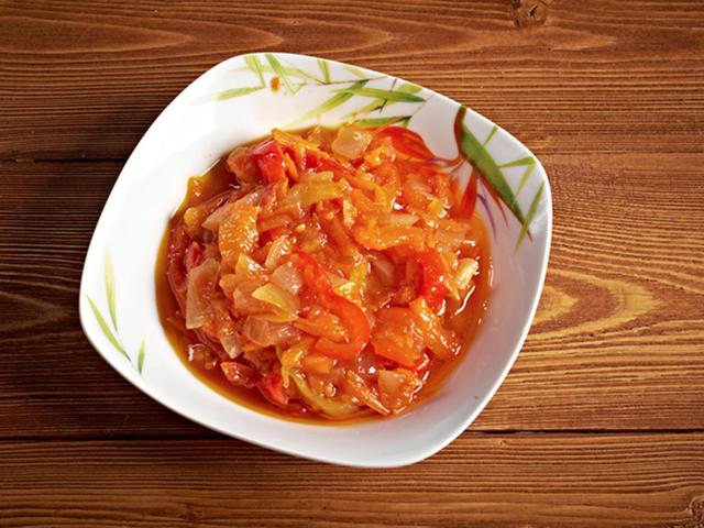 Letscho selber kochen: Eine beliebte Spezialität aus der DDR Letscho selber kochen: Eine beliebte Spezialität aus der DDR