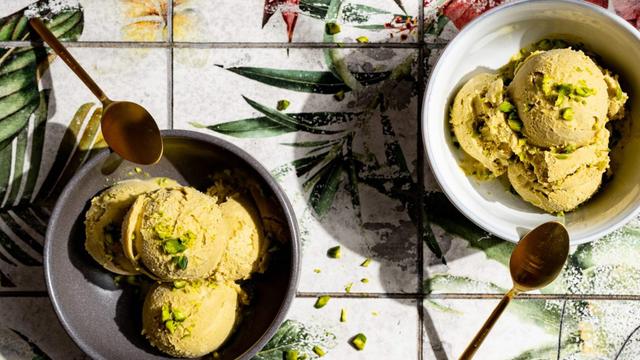 Hol dir den intensiven Geschmack von frisch zubereitetem Pistazieneis Hol dir den intensiven Geschmack von frisch zubereitetem Pistazieneis