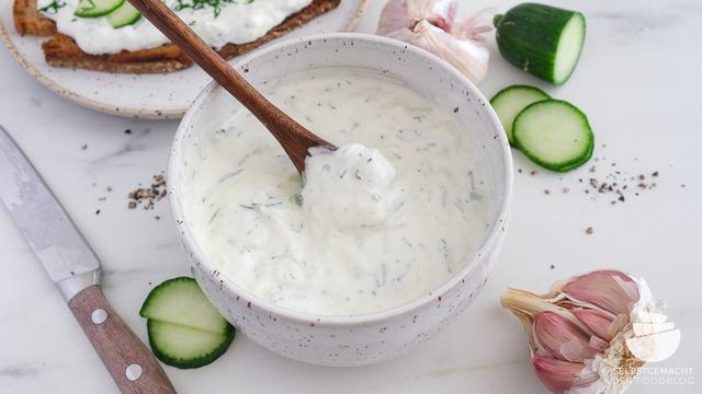 Frisches Tzatziki ganz einfach selber machen Frisches Tzatziki ganz einfach selber machen