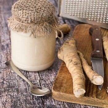 Frischer Genuss: So gelingt die Herstellung von selbstgemachtem Meerrettich