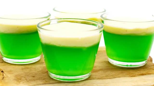 Erfrischendes Dessert: Wackelpudding selber machen und kaltstellen Erfrischendes Dessert: Wackelpudding selber machen und kaltstellen