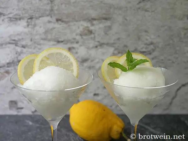 Leichtes Zitronensorbet selber machen - Das perfekte Sommerrezept ...