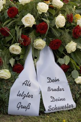 Letzte Grüße an einen geliebten Menschen: Was schreibt man als letzten Gruß?