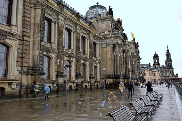 Planen Sie Ihren Tag: Wann sollten Sie mit Regen in Dresden rechnen? Planen Sie Ihren Tag: Wann sollten Sie mit Regen in Dresden rechnen?