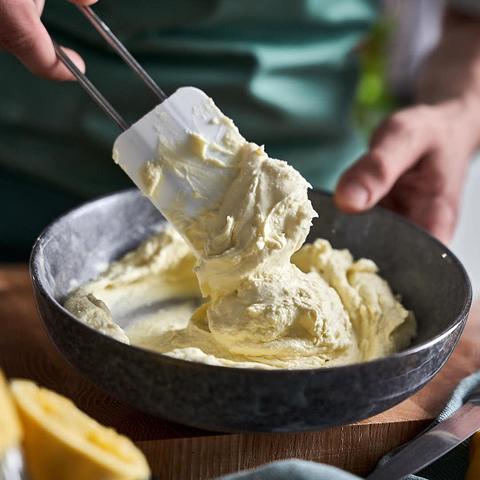 Cremige Köstlichkeit: So gelingt die Zubereitung von Mascarpone zu Hause Cremige Köstlichkeit: So gelingt die Zubereitung von Mascarpone zu Hause