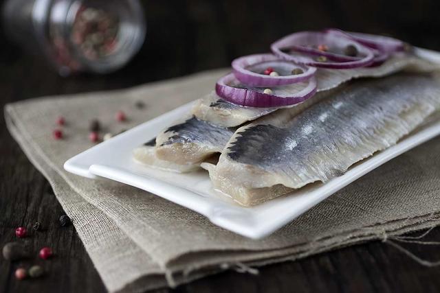 Matjes selber machen: Knusprige Panade verleiht den Filets das gewisse Etwas