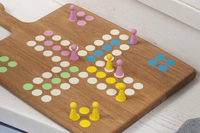 Schritt-für-Schritt-Anleitung: Mensch ärgere Dich nicht selber machen Schritt-für-Schritt-Anleitung: Mensch ärgere Dich nicht selber machen