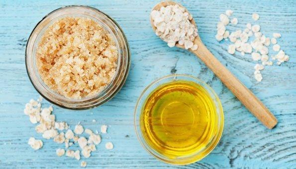 Natürliches Körperpeeling: 6 Rezepte mit Zutaten aus der Küche Natürliches Körperpeeling: 6 Rezepte mit Zutaten aus der Küche