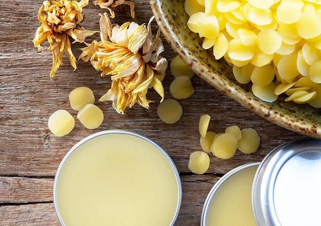 Natürlicher Lippenbalsam zum Selbermachen