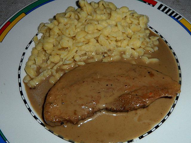 Von Klassikern bis zu neuen Rezepten: Soßen selber machen leicht gemacht Von Klassikern bis zu neuen Rezepten: Soßen selber machen leicht gemacht