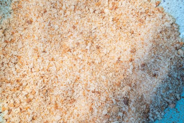 Semmelbrösel aus altem Brot: Schnell und einfach selbst gemacht Semmelbrösel aus altem Brot: Schnell und einfach selbst gemacht