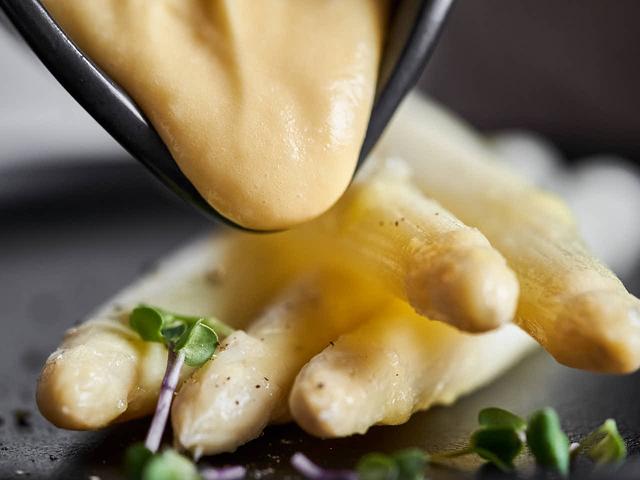 Hollandaise selber machen: Mit diesen Tricks wird sie garantiert perfekt