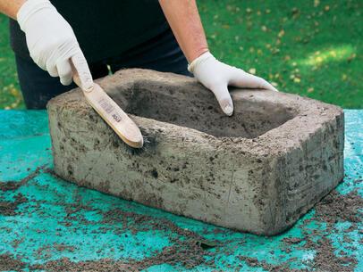 Anleitung: Gefäße aus Beton selber machen - Dekorative Pflanzgefäße für wenig Geld Anleitung: Gefäße aus Beton selber machen - Dekorative Pflanzgefäße für wenig Geld