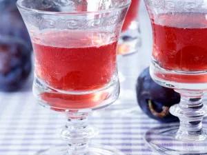 Pflaumenschnaps selber machen: Eine Anleitung für köstlichen selbstgemachten Schnaps Pflaumenschnaps selber machen: Eine Anleitung für köstlichen selbstgemachten Schnaps