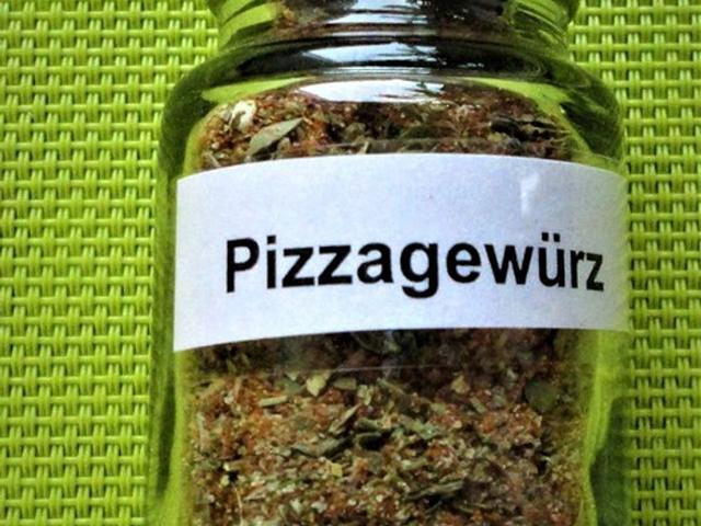 Schnelles und leckeres Pizzagewürz zum Selbermachen Schnelles und leckeres Pizzagewürz zum Selbermachen